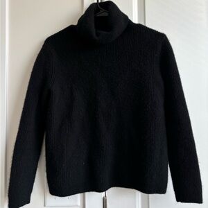 Quince 100% Mongolian cashmere turtleneck